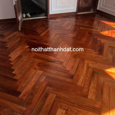 Sàn gỗ tự nhiên ghép xương cá cho biệt thự